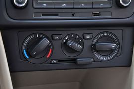 2015款斯柯达昕锐1.6L手动智选型