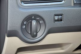 2015款斯柯达昕锐1.6L手动智选型