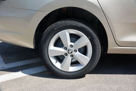 2015款斯柯达昕锐1.6L手动智选型