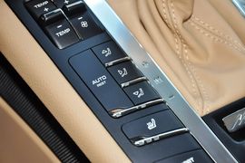 2014款保时捷Macan