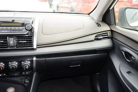 2014款丰田威驰1.5L自动智臻版