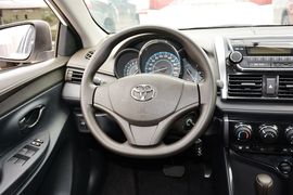 2014款丰田威驰1.5L自动智臻版