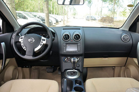 2015款日产逍客2.0XL