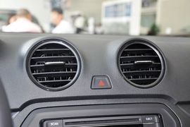 2015款大众捷达1.4L手动时尚型