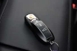 2014款保时捷Macan