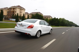 2014款吉利新帝豪试驾