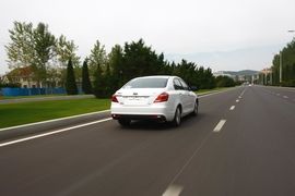 2014款吉利新帝豪试驾