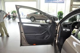 2014款大众速腾1.6L手动舒适型