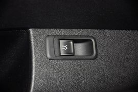 2015款大众捷达1.6L自动豪华型