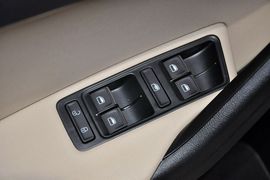 2015款大众捷达1.6L自动豪华型