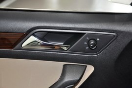 2015款大众捷达1.6L自动豪华型