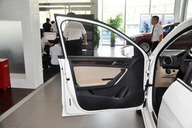 2015款大众捷达1.6L自动豪华型