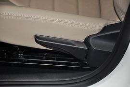 2015款大众捷达1.6L自动豪华型