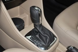 2015款大众捷达1.6L自动豪华型