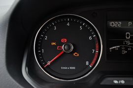 2015款大众捷达1.6L自动豪华型