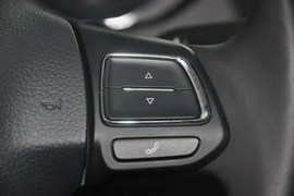 2015款大众捷达1.6L自动豪华型