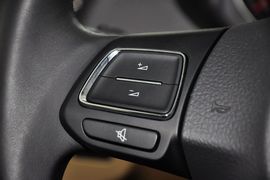 2015款大众捷达1.6L自动豪华型