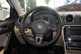 2015款大众捷达1.6L自动豪华型