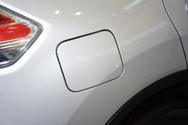 2014款日产奇骏2.0L