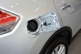 2014款日产奇骏2.0L