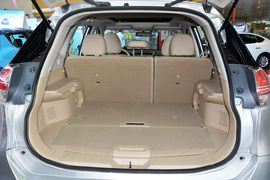 2014款日产奇骏2.0L