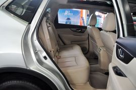 2014款日产奇骏2.0L