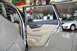 2014款日产奇骏2.0L