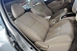 2014款日产奇骏2.0L