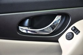 2014款日产奇骏2.0L