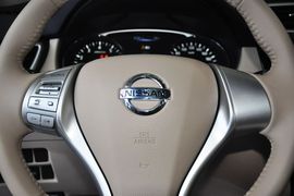 2014款日产奇骏2.0L