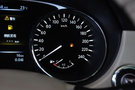 2014款日产奇骏2.0L