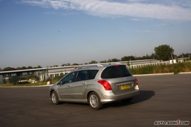 2009款标致308SW试驾