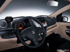 铃木新奥拓豪华版内饰