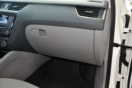 2015款斯柯达明锐1.6L自动逸杰版