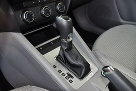 2015款斯柯达明锐1.6L自动逸杰版