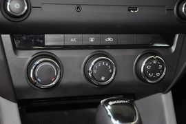 2015款斯柯达明锐1.6L自动逸杰版