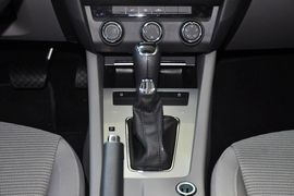 2015款斯柯达明锐1.6L自动逸杰版