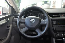 2015款斯柯达明锐1.6L自动逸杰版