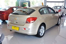 2013款雪佛兰科鲁兹掀背1.6自动豪华版