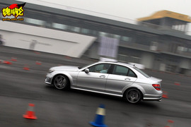 2009款奔驰C63