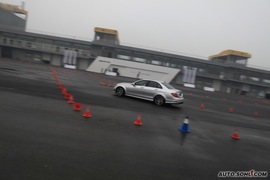 2009款奔驰C63