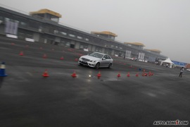 2009款奔驰C63