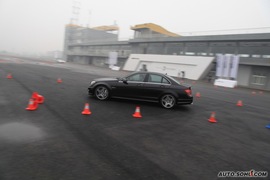 2009款奔驰C63