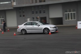 2009款奔驰C63