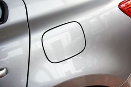 2011款铃木凯泽西2.4L两驱手动标准版