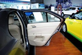 2011款铃木凯泽西2.4L两驱手动标准版