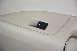 2011款铃木凯泽西2.4L两驱手动标准版