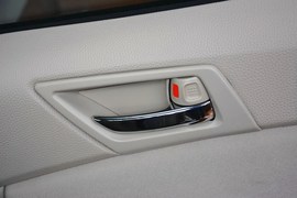 2011款铃木凯泽西2.4L两驱手动标准版