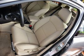 2011款铃木凯泽西2.4L两驱手动标准版