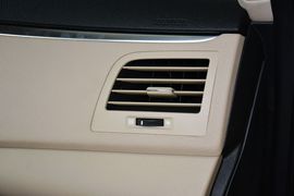 2011款铃木凯泽西2.4L两驱手动标准版